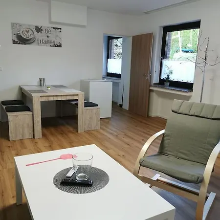 アパート Schone Souterrainwohnung In Neuss-grimlinghausen ノイス